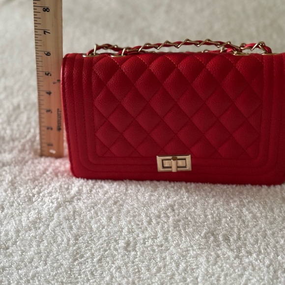 NWOT Karia Crossbody Bag Color Red - Picture 6 of 9